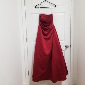 David's Bridal Size 6